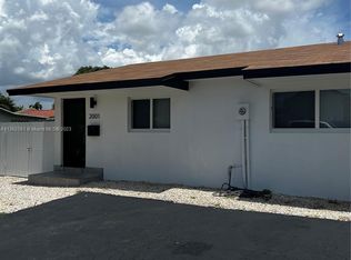 2001 SW 103rd Ct, Miami, FL 33165