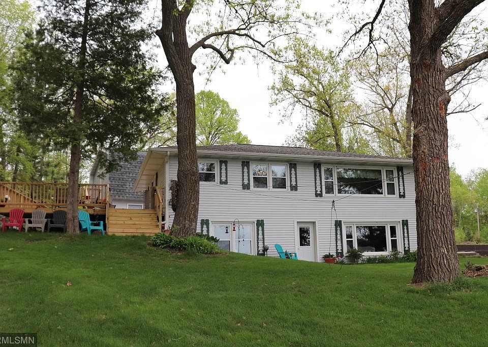 1st image of 26305 N Smith Lake Ln