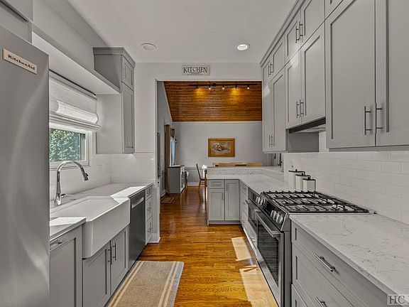 5th image of 160 Deer Run Rd