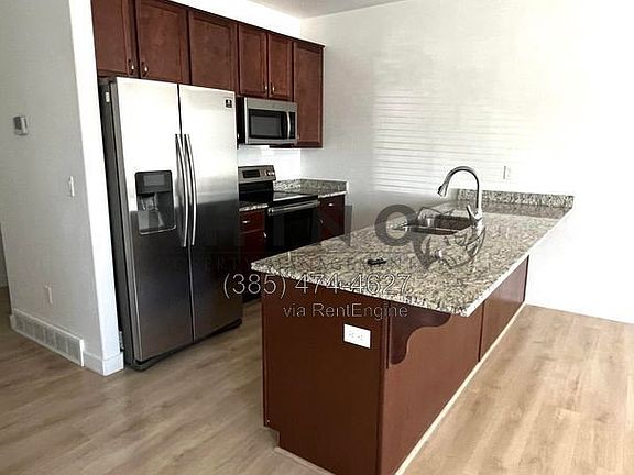 3rd image of 1248 W Saddlebred Way