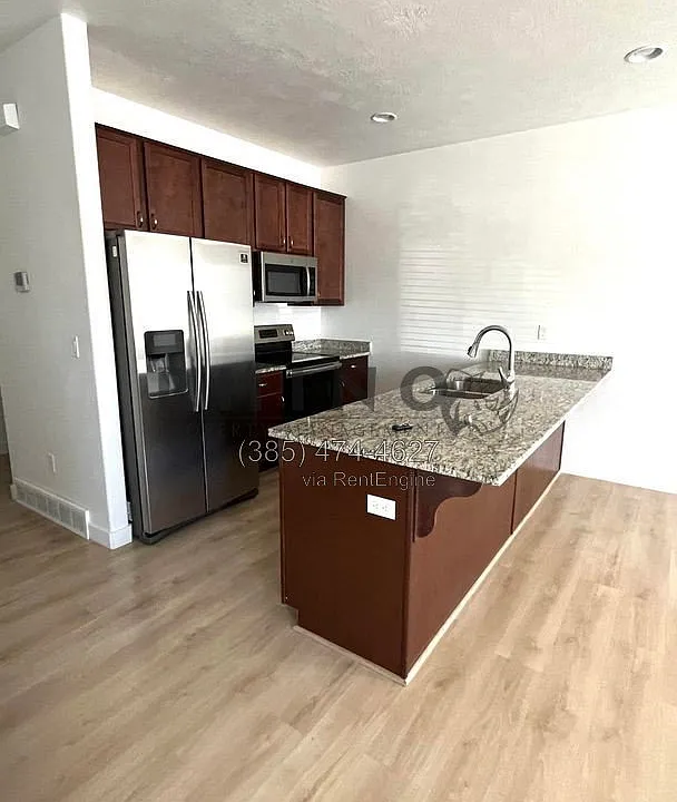 1248 W Saddlebred Way