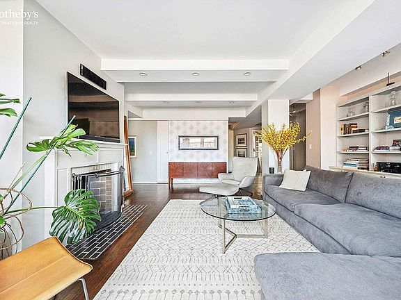 2nd image of 205 E 78th St #18AB