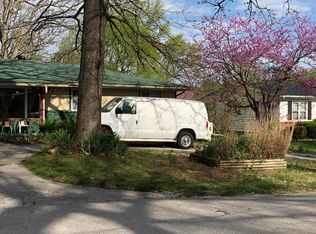 1048 S Gelven Ave, Springfield, MO 65804