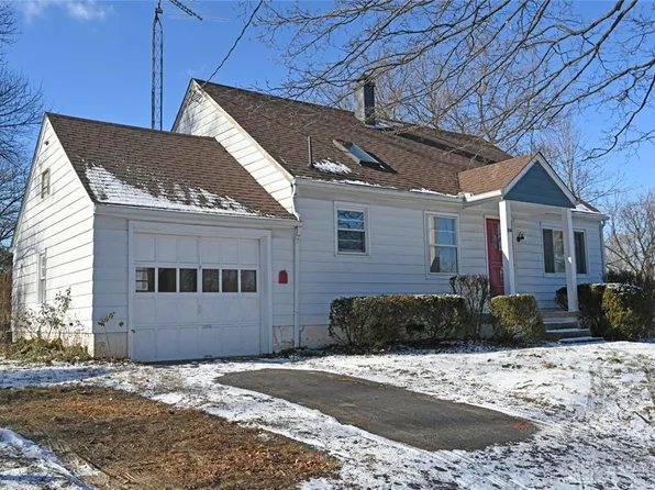 215 Meyer Ave, Dayton, OH 45431