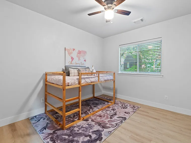 2915 Stonecreek Dr — Photo 16