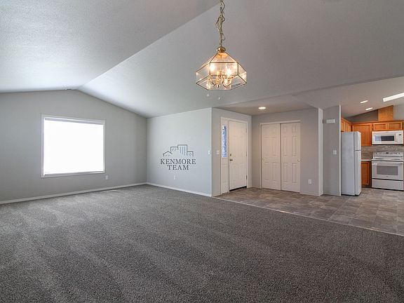 3rd image of 7611 Pender Dr