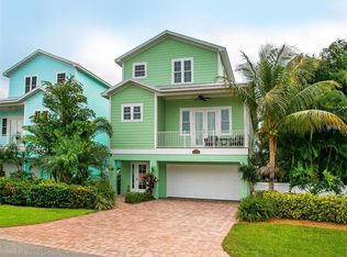 141 50th St, Holmes Beach, FL 34217