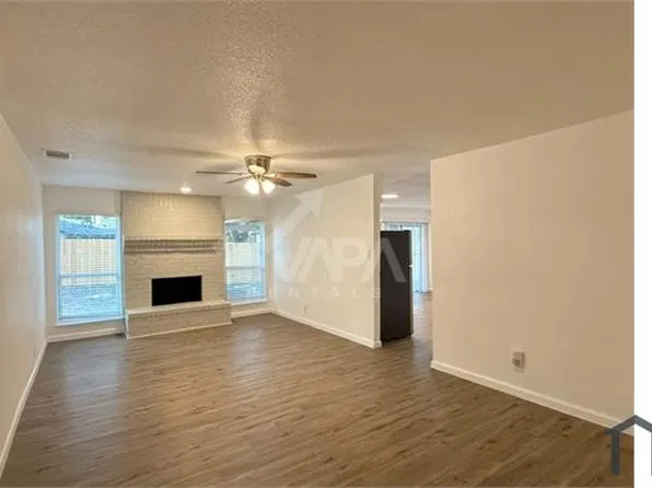5826 Lake Wind St, San Antonio, TX 78222