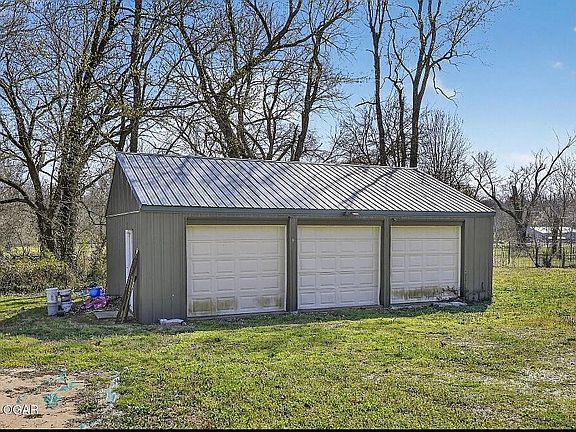 3rd image of 116 Jacob Dr