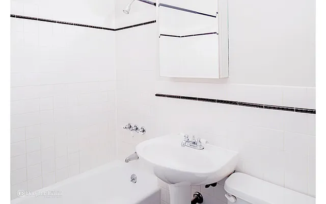 Sold by Douglas Elliman | media 21