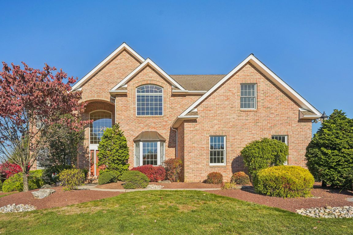 Colleen Dr-S2810-001.jpg