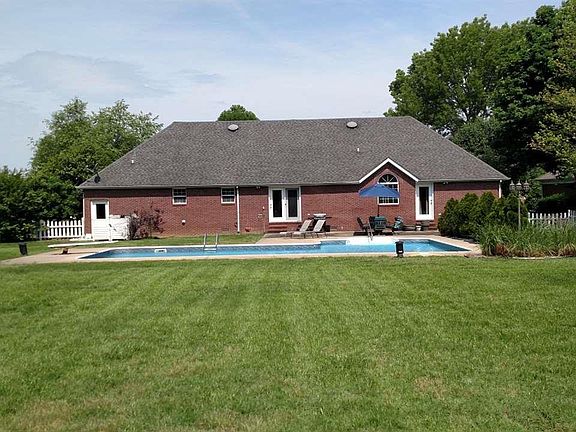 5th image of 1907 Larkspur Dr