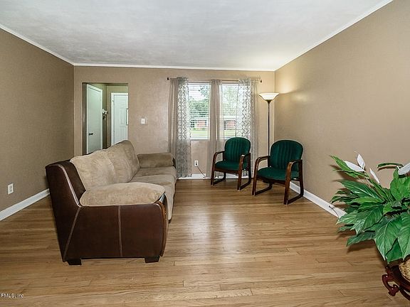 4th image of 6303 Pine Cove Ln