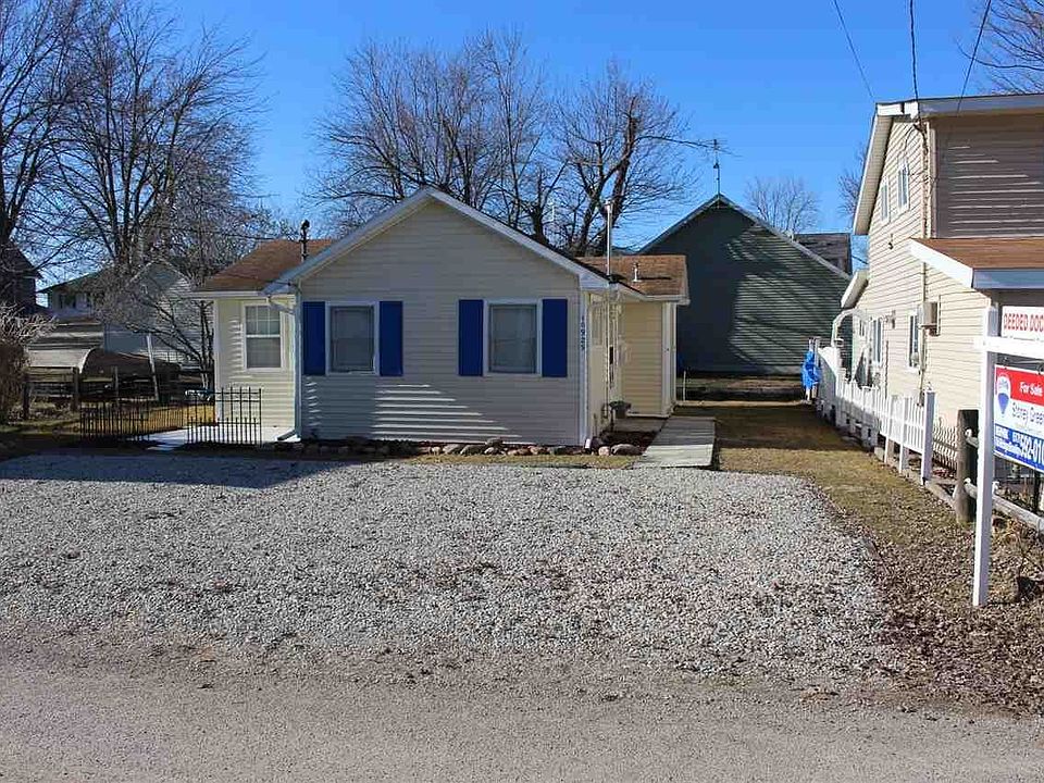 1st image of 10925 W Ferndale Dr