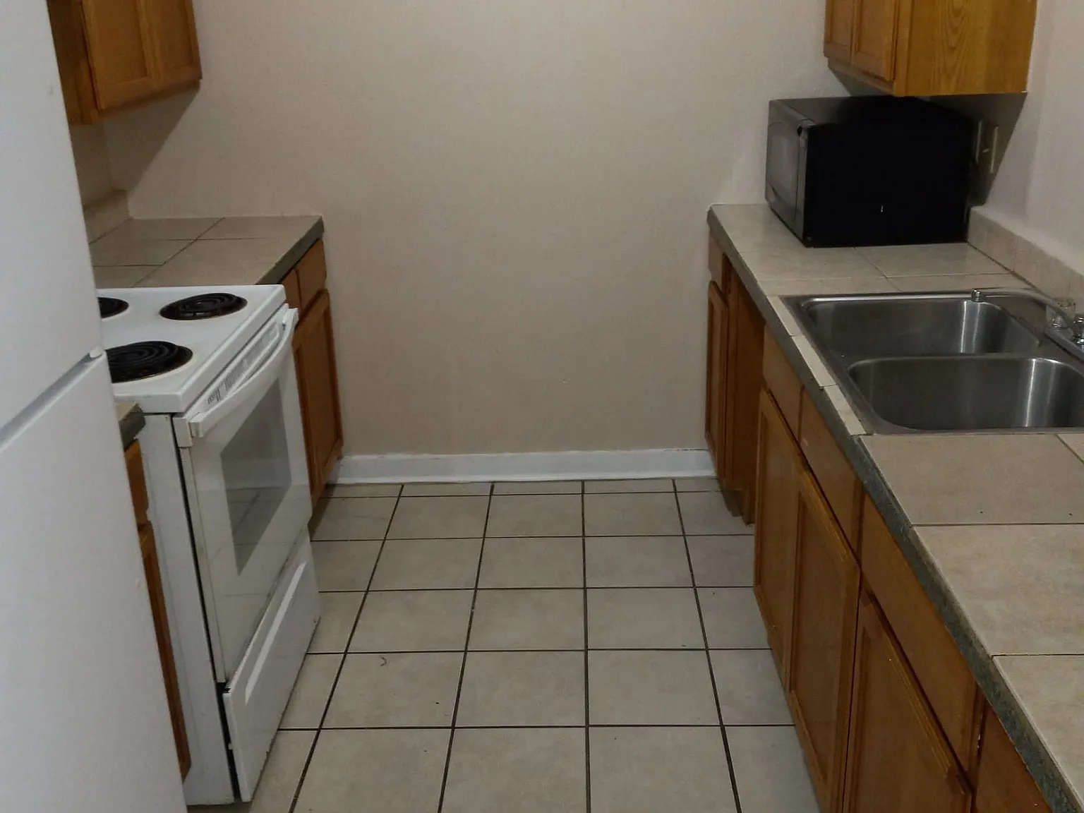 10931 Roger Dr — Photo 3