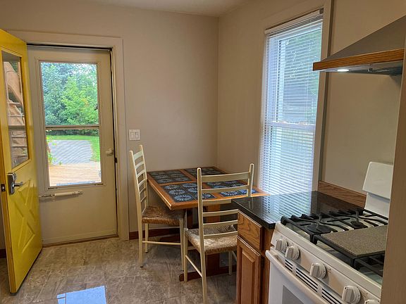 Plenty of room for an eat-in table. Gas stove with a center griddle.