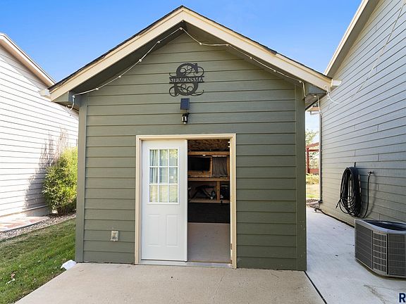 4th image of 500 Cottonwood Dr