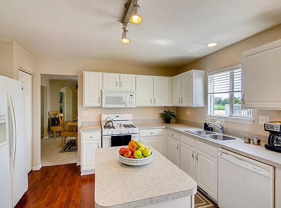 5th image of 2297 Rosemary Ct