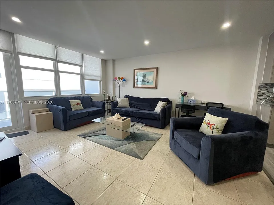 3725 S Ocean Dr #911