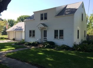 205 2nd Ave SW, West Bend, IA 50597