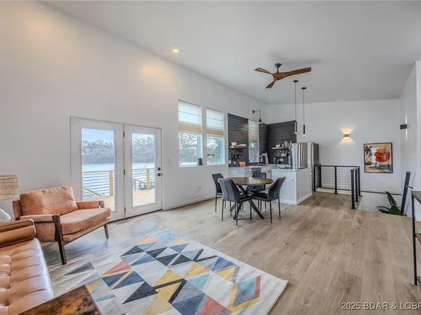 126 E Lakeview Acres Rd, Camdenton, MO 65020
