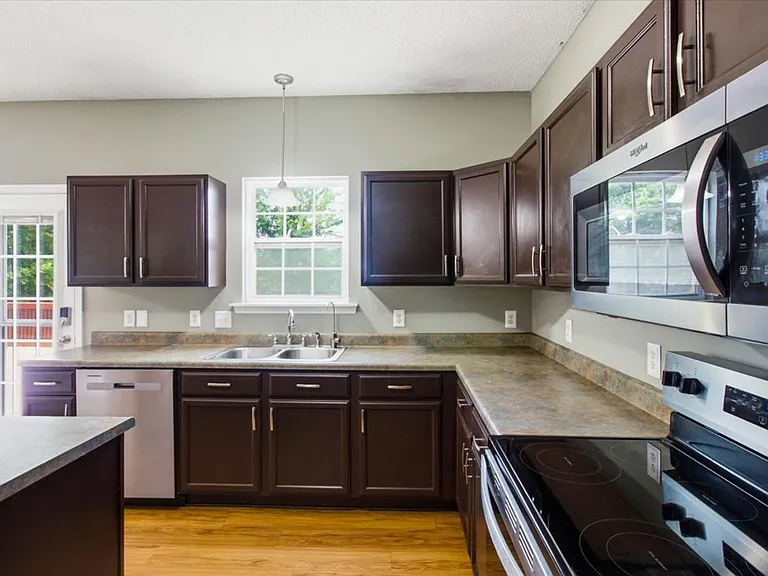 103 Briar Hollow Dr — Photo 19