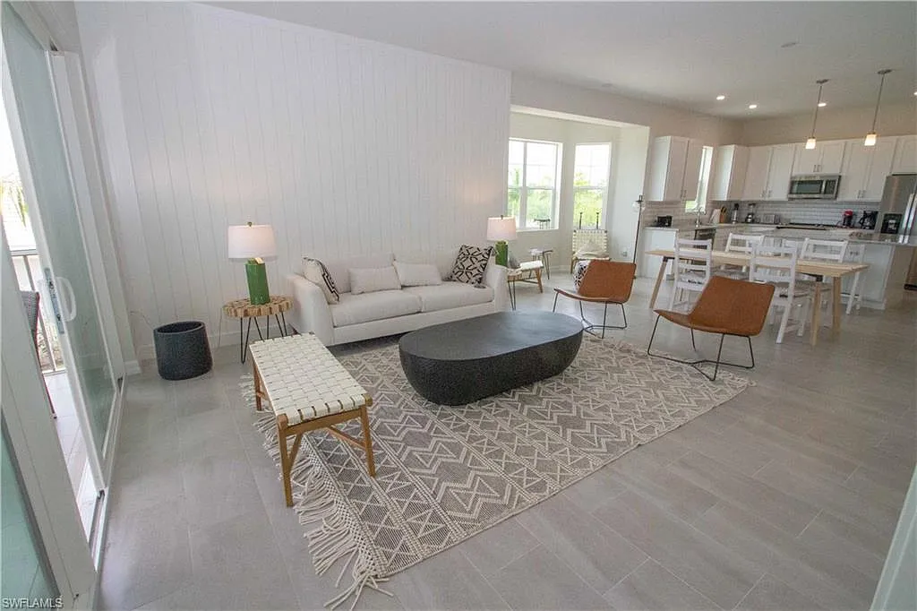 3 bed, 2.0 bath, 1698 sqft, $7,500 — Photo 3