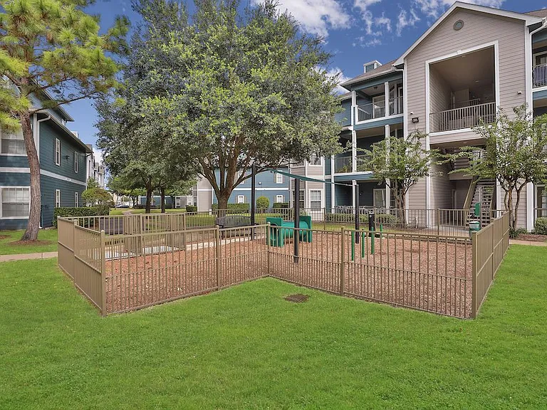 Enclave At Woodbridge — Photo 29