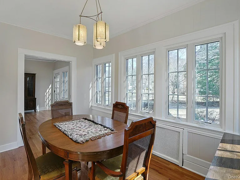 10 Robins Rd — Photo 14