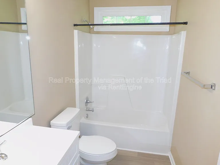 7185 Avenbury Cir — Photo 22