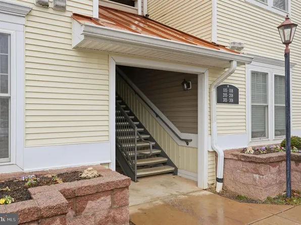 6185 Willow Pl APT 108, Bealeton, VA 22712