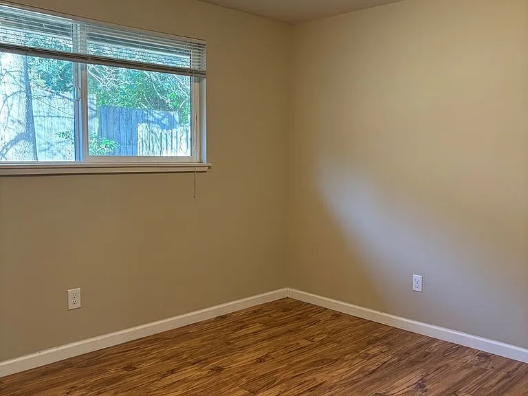 10545 SW Tranquil Way — Photo 12