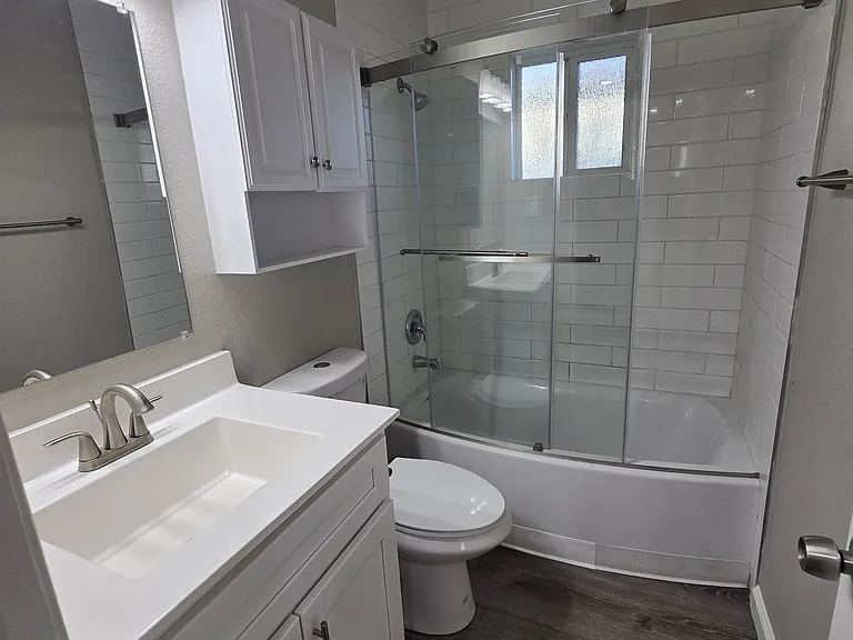 1211 E Kaler Dr — Photo 6