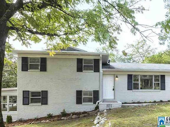 2nd image of 2090 Pine Ln