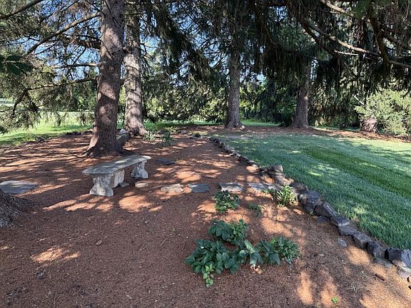 Front yard serenity beanch