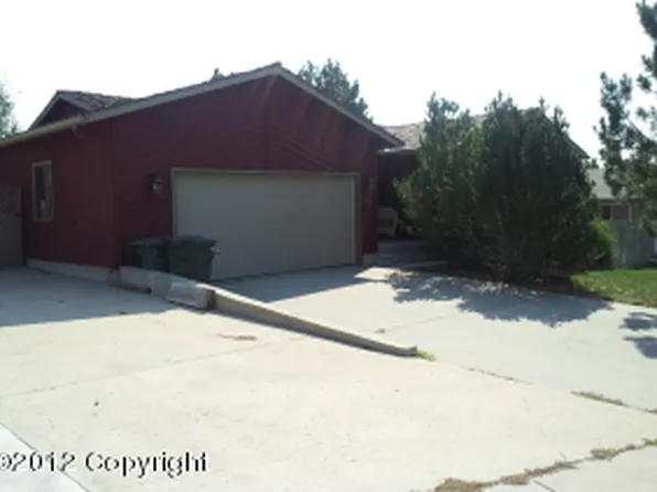 3405 Kinner Dr, Gillette, WY 82718