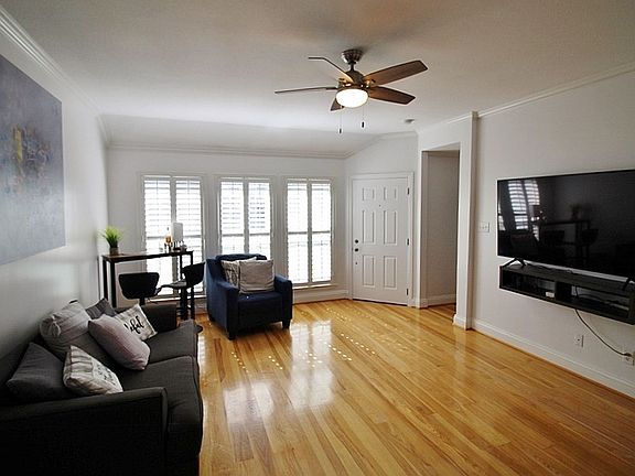 2nd image of 200 Chesterfield Cir