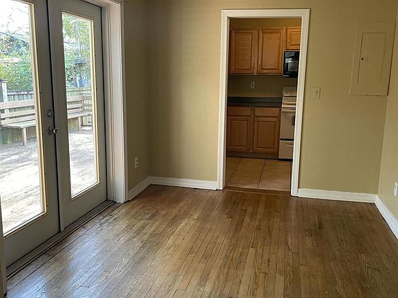3rd image of 1270 Ingleside Ave