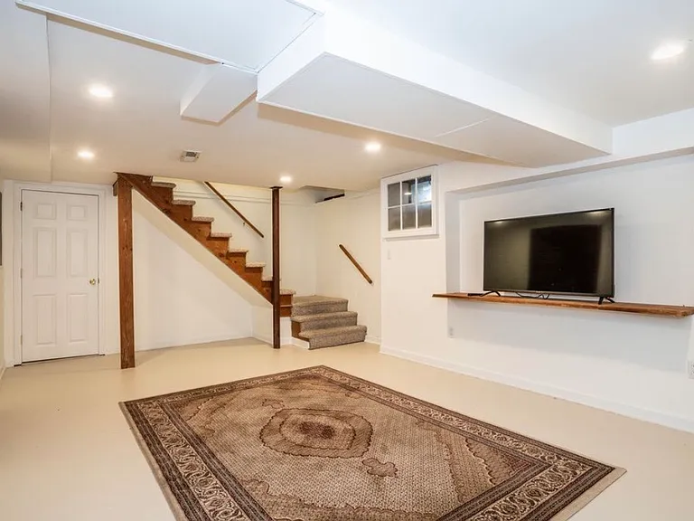 59 Milton St #1 — Photo 11