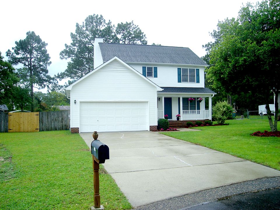 1st image of 3549 Chaucer Dr