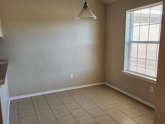3rd image of 627 Antonio Ln