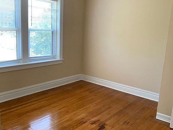 5th image of 2815 W Waveland Ave #2