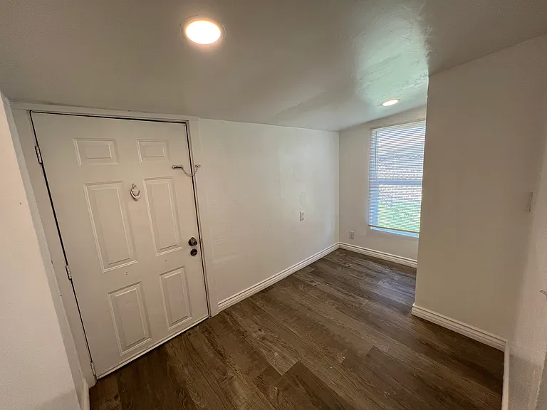 437 Oildale Dr — Photo 24