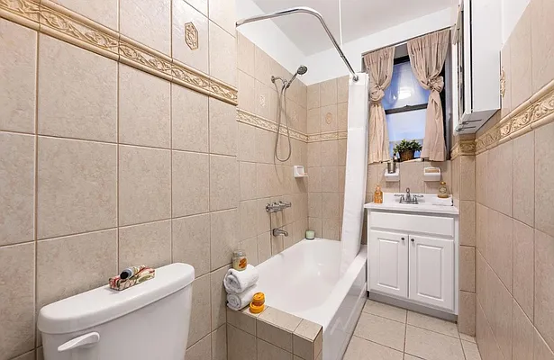 Rented by Douglas Elliman | media 4