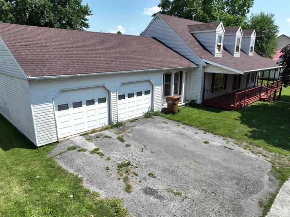 209 N Walnut St, Monon, IN 47959