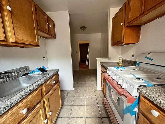 5th image of 36 Hamilton Ave #88K