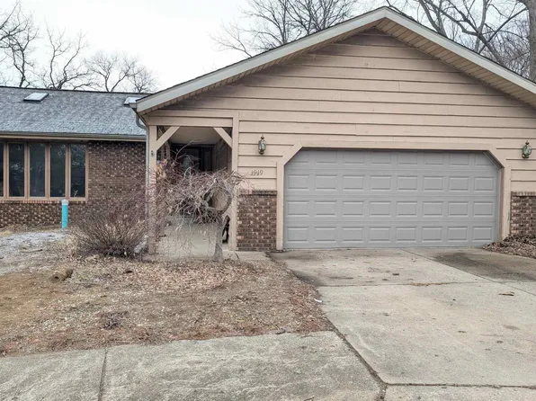 1919 Sierra Ct, Pekin, IL 61554