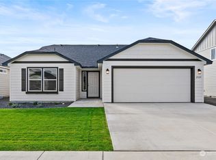 1919 Hickory Rd, Moses Lake, WA 98837