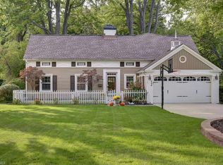 246 Bradley Rd, Bay Village, OH 44140