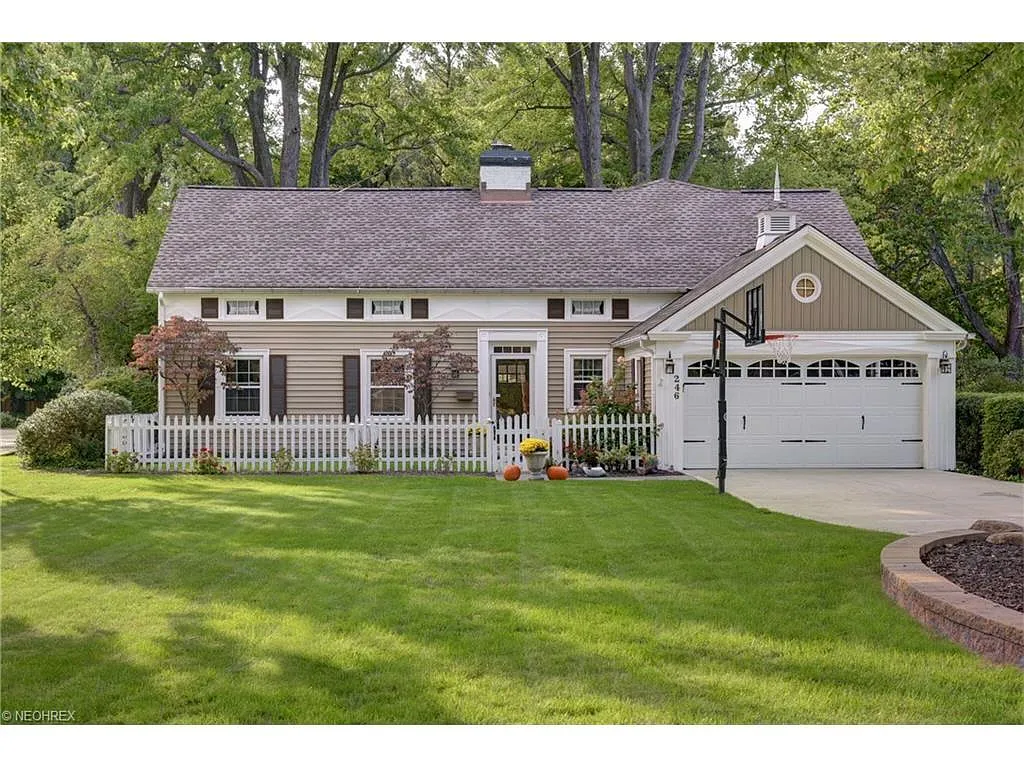 246 Bradley Rd photo 1